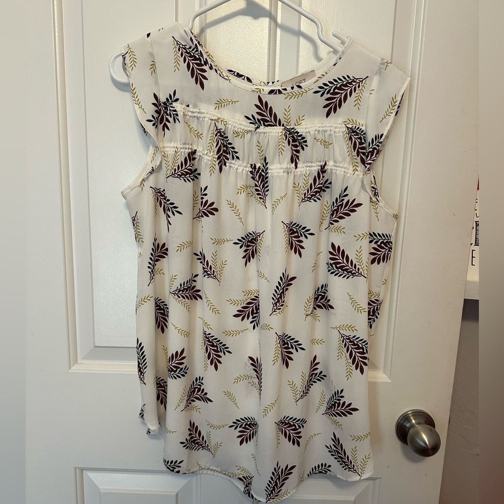 Loft Women’s Sleeveless Floral Blouse Medium